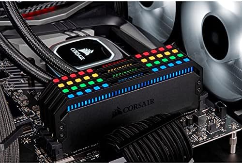 CORSAIR Dominator Platinum RGB 32GB (4x8GB) DDR4 3200 (PC4-28800) C16 1.35 V Asztali Memória - Fekete