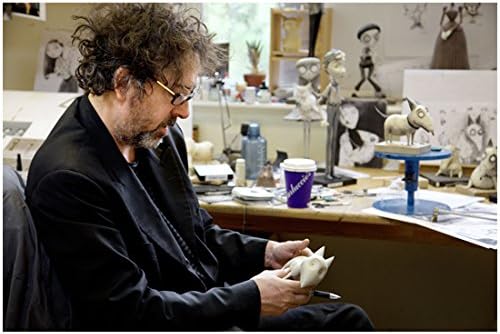Tim Burton nézi Frankeweenie Modell Ül Asztal 8 x 10 Fotó