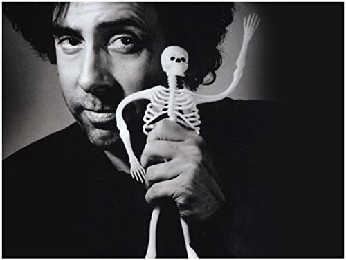 Tim Burton Tartja Csontváz Ábra a Nagy Mosollyal Integetett, 8 x 10 Fotó