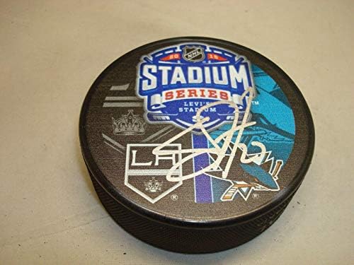 Scott Hannan Aláírt San Jose Sharks 2015 Stadion Sorozat Jégkorong 1C - Dedikált NHL Korong